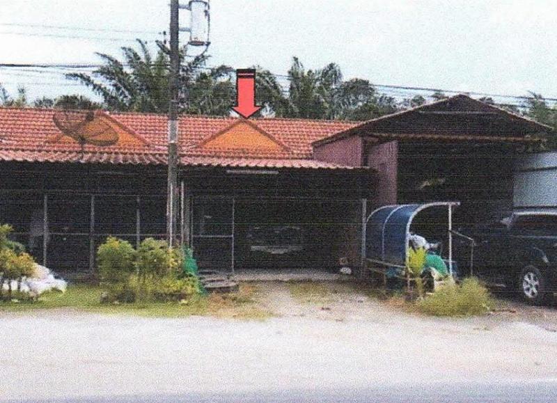 ทาวน์เฮ้าส์หลุดจำนอง ธ.ธนาคารอาคารสงเคราะห์ สุราษฎร์ธานี เวียงสระ บ้านส้อง