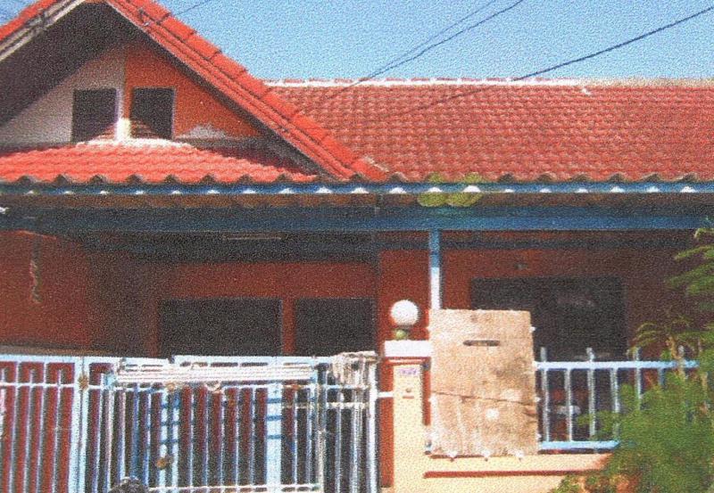 ทาวน์เฮ้าส์หลุดจำนอง ธ.ธนาคารอาคารสงเคราะห์ ปทุมธานี ลาดหลุมแก้ว หน้าไม้