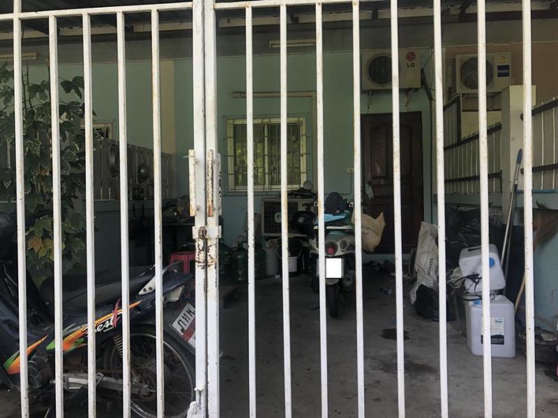 ทาวน์เฮ้าส์หลุดจำนอง ธ.ธนาคารอาคารสงเคราะห์ อุทัยธานี เมืองอุทัยธานี น้ำซึม